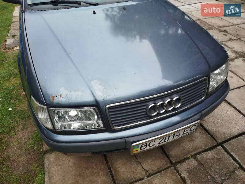 Седан Audi 100 1991 в Бобрке