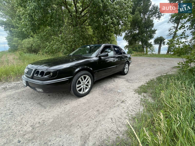 Седан Audi 100 1992 в Броварах