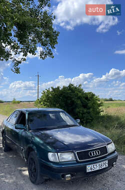 Седан Audi 100 1992 в Голобах