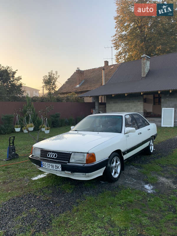 Audi 100 1986