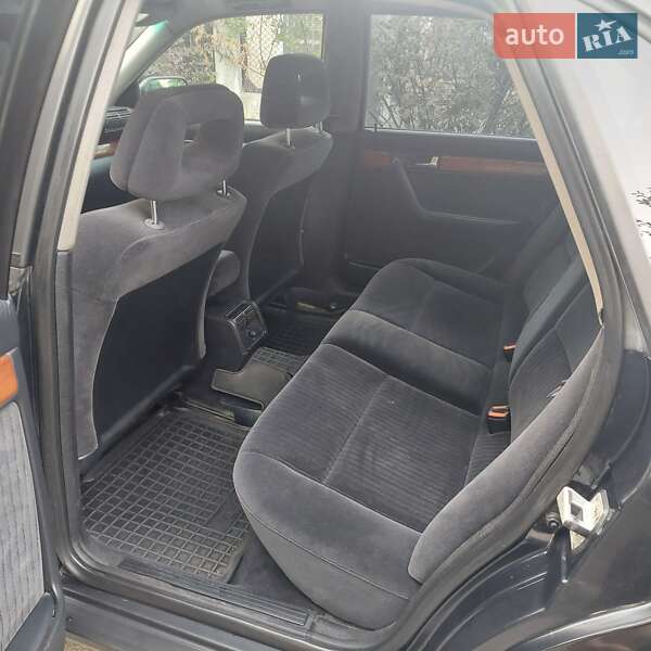 Седан Audi 100 1992 в Днепре