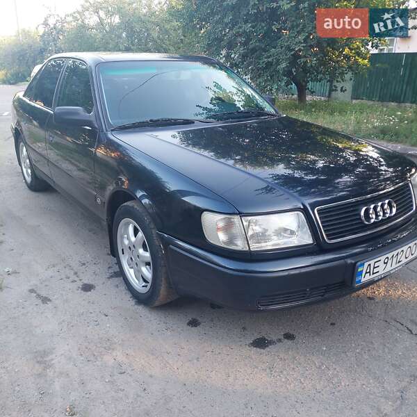 Седан Audi 100 1992 в Днепре