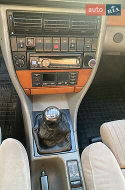 Седан Audi 100 1992 в 