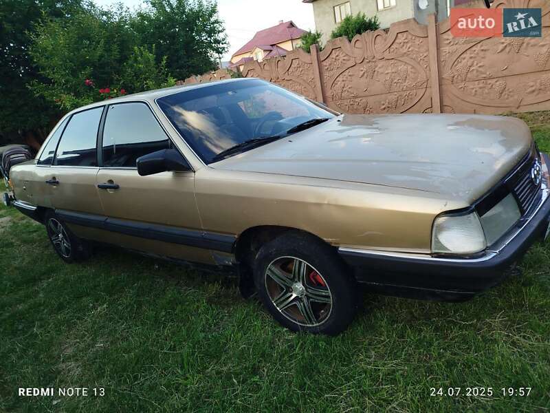 Audi 100 1983