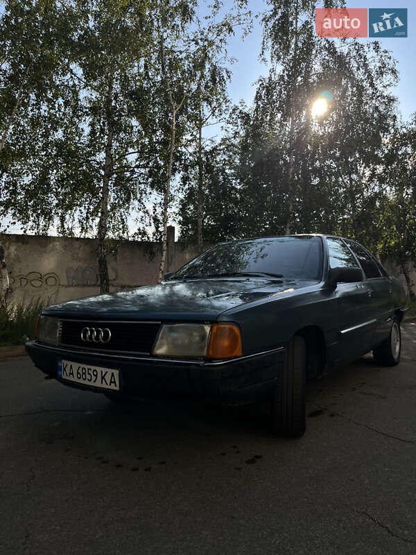 Седан Audi 100 1991 в Киеве