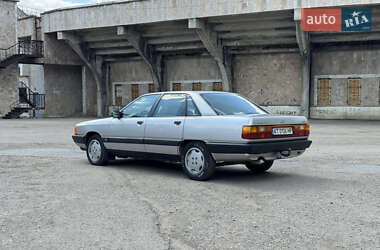 Седан Audi 100 1984 в 