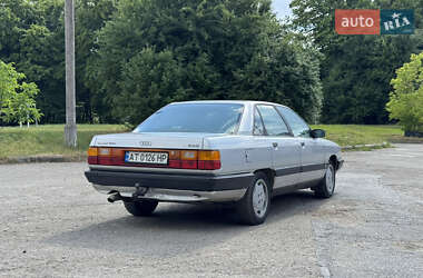 Седан Audi 100 1984 в 