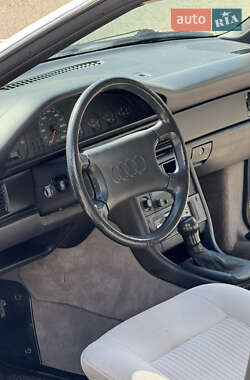 Седан Audi 100 1984 в 