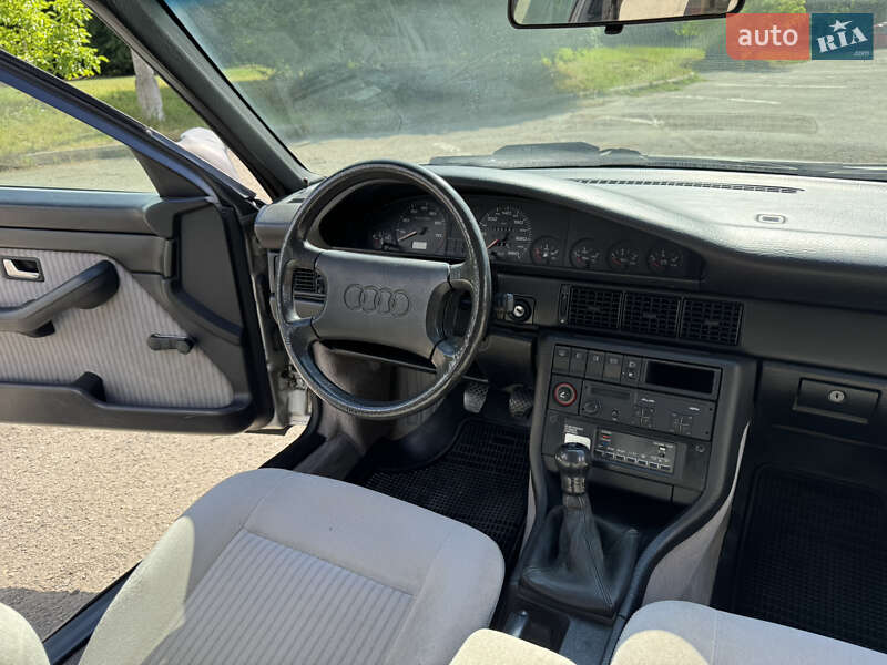 Седан Audi 100 1984 в Ивано-Франковске