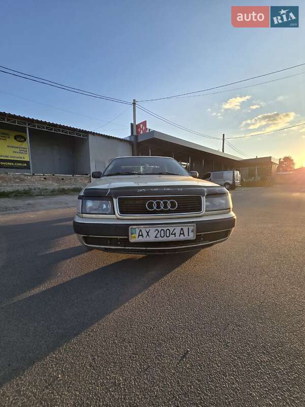 Седан Audi 100 1991 в 