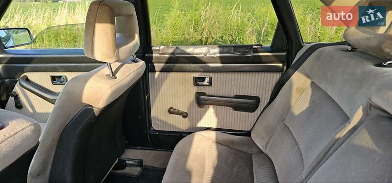 Седан Audi 100 1988 в Черновцах фото 40 Седан Audi 100 1988 в Черновцах