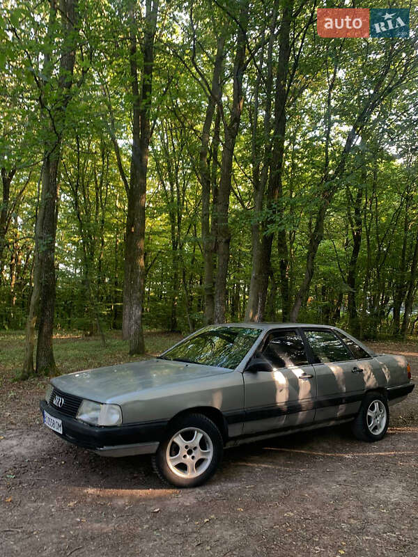 Audi 100 1985