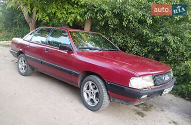 Седан Audi 100 1990 в Новой Ушице