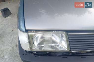 Седан Audi 100 1990 в Ладыжине