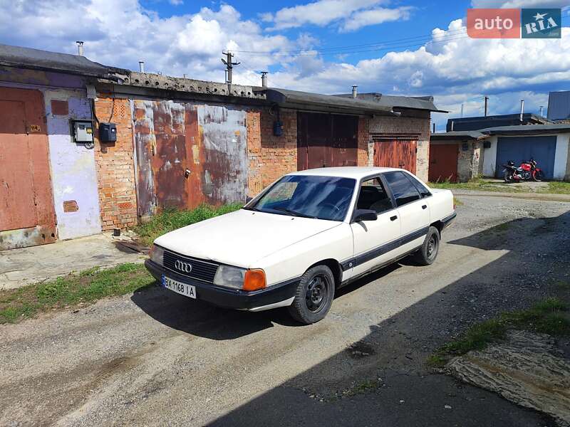 Седан Audi 100 1989 в Хмельницькому