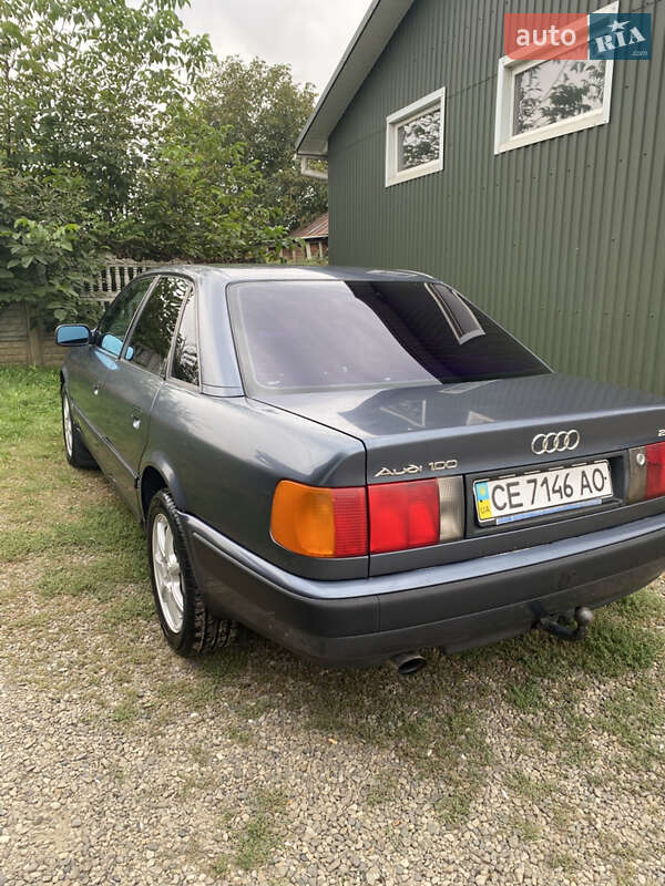 Седан Audi 100 1992 в Неполоковцах