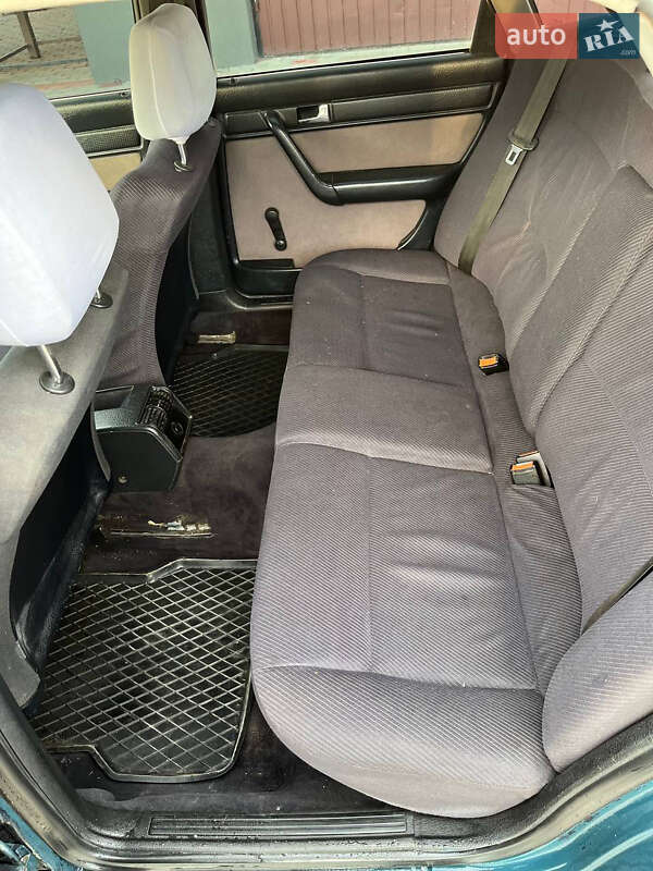 Седан Audi 100 1992 в Городенке