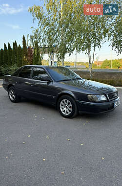 Седан Audi 100 1993 в Смілі