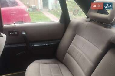 Седан Audi 100 1984 в 