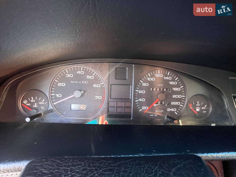 Седан Audi 100 1993 в Киеве