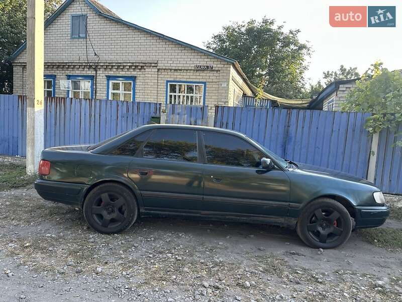 Седан Audi 100 1994 в Синельниково