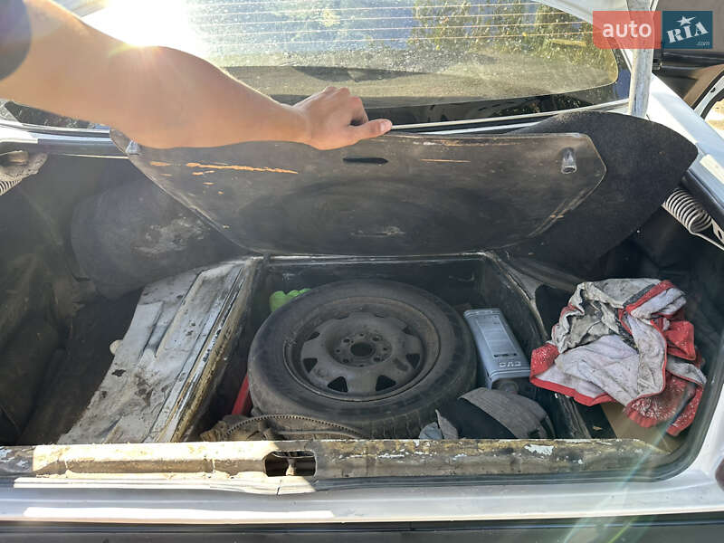 Седан Audi 100 1986 в Светловодске фото 16 Седан Audi 100 1986 в Светловодске