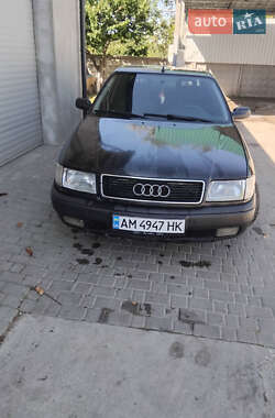Седан Audi 100 1993 в 