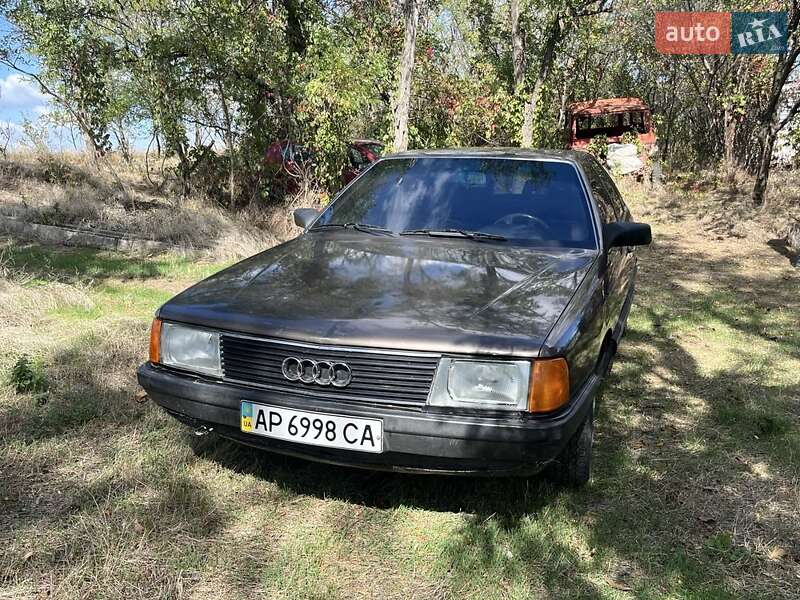Седан Audi 100 1984 в Запорожье