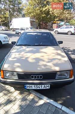 Седан Audi 100 1989 в Черноморске