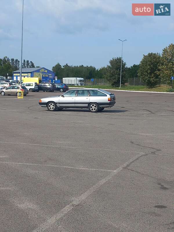 Универсал Audi 100 1989 в Львове