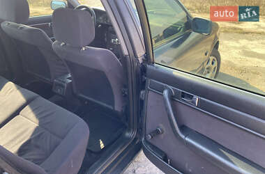 Седан Audi 100 1993 в 