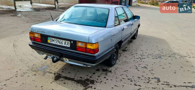 Седан Audi 100 1988 в Сумах