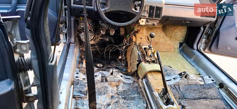 Седан Audi 100 1988 в Сумах
