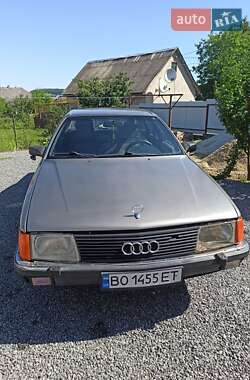 Седан Audi 100 1986 в Шумске