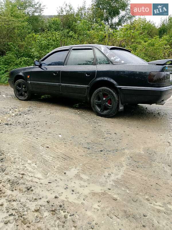 Седан Audi 100 1992 в Городке
