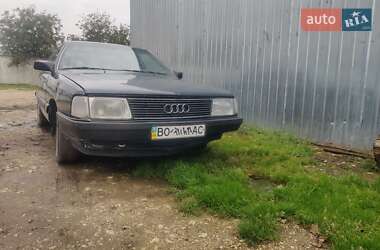 Седан Audi 100 1989 в Скалате