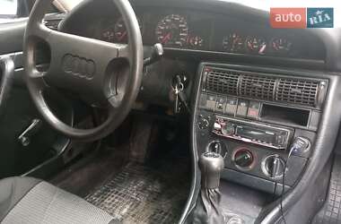 Седан Audi 100 1992 в Скалаті