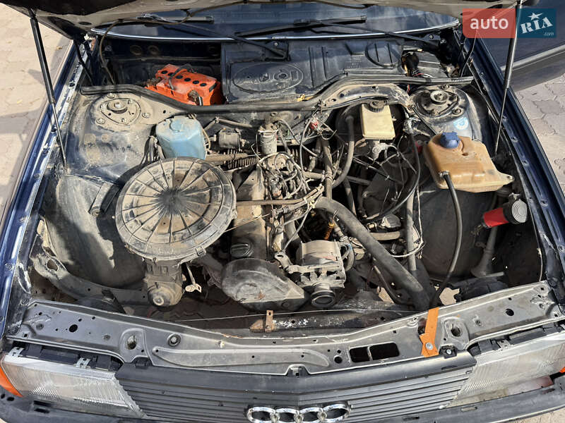 Седан Audi 100 1987 в Днепре
