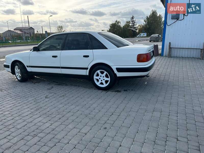 Седан Audi 100 1991 в Борщеві