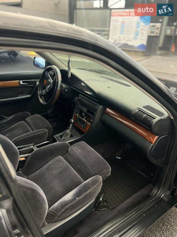 Седан Audi 100 1992 в 