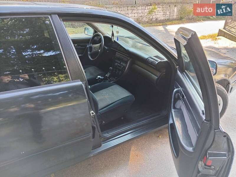 Седан Audi 100 1992 в Залещиках фото 11 Седан Audi 100 1992 в Залещиках