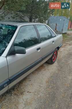 Седан Audi 100 1988 в  фото 7 Седан Audi 100 1988 в