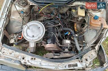 Седан Audi 100 1984 в 
