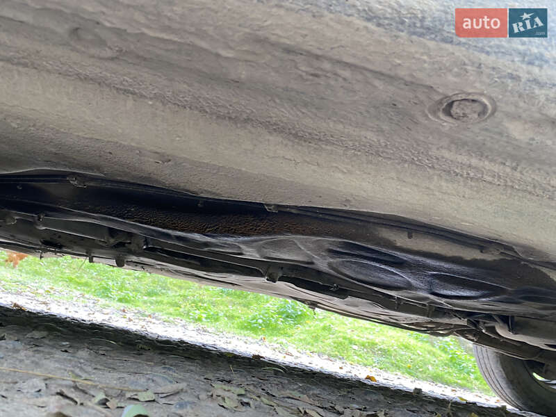 Седан Audi 100 1988 в Шумске