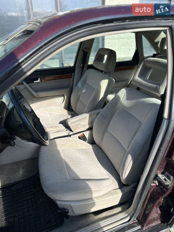 Седан Audi 100 1991 в Чорткові