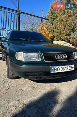 Седан Audi 100 1992 в Скалате