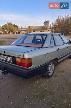 Седан Audi 100 1986 в 