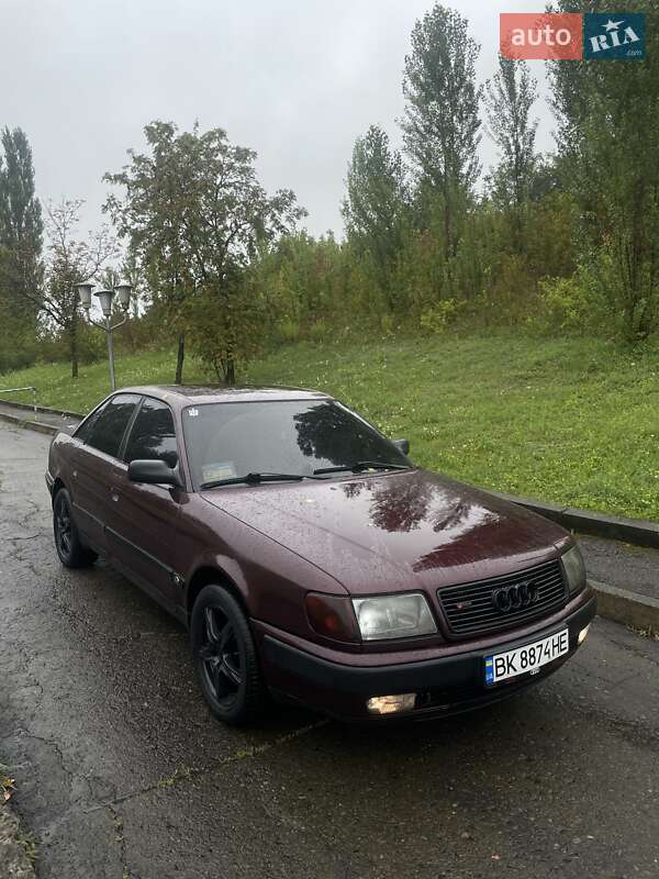 Седан Audi 100 1993 в Рівному