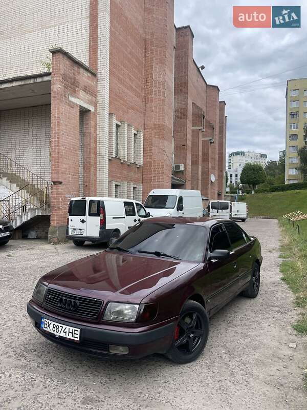 Седан Audi 100 1993 в Рівному