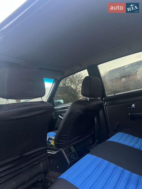 Седан Audi 100 1989 в Копычинце